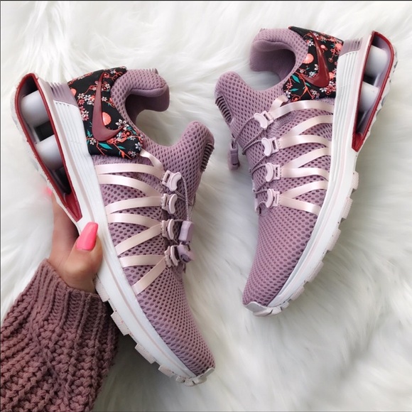nike shox gravity pink